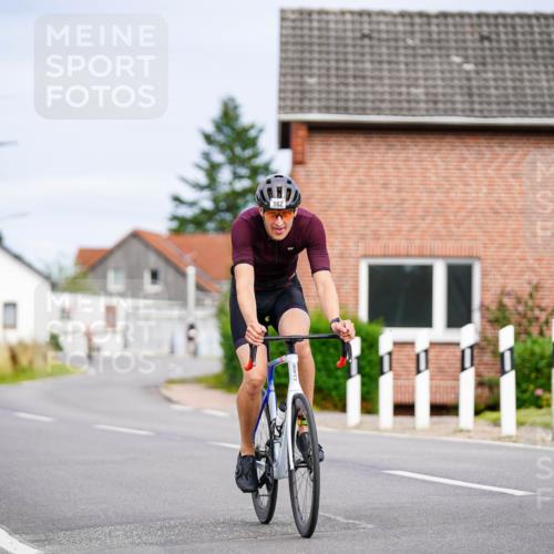 31.08.2025 - Elbe Triathlon Hamburg Michael Burmester http://msf.ph/oto/8687814 31.08.2025 15:25:18 Radfahren  meine-sportfotos.de