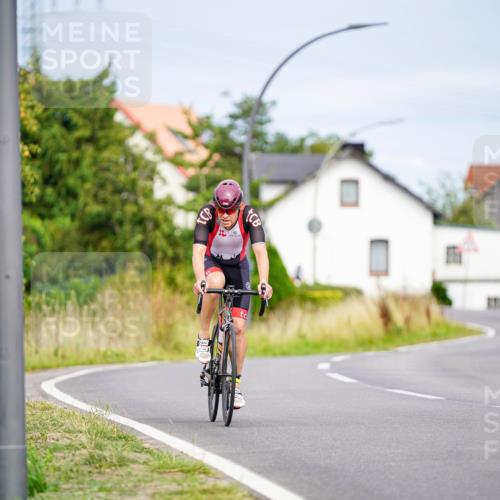 31.08.2025 - Elbe Triathlon Hamburg Michael Burmester http://msf.ph/oto/8687830 31.08.2025 15:25:47 Radfahren  meine-sportfotos.de