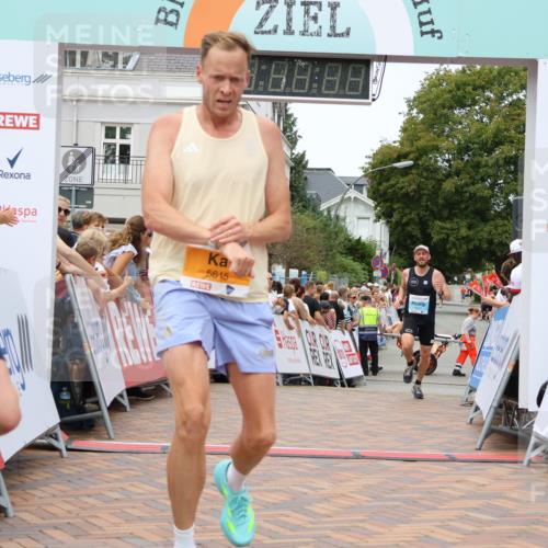 31.08.2025 - 21. Blankeneser Heldenlauf Strokosch-Dieckow http://msf.ph/oto/8687832 31.08.2025 11:56:34 Ziel 5615, 4265, 4217, 4211 meine-sportfotos.de