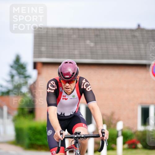 31.08.2025 - Elbe Triathlon Hamburg Michael Burmester http://msf.ph/oto/8687835 31.08.2025 15:25:49 Radfahren  meine-sportfotos.de