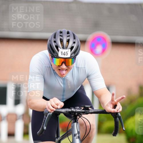 31.08.2025 - Elbe Triathlon Hamburg Michael Burmester http://msf.ph/oto/8687843 31.08.2025 15:26:03 Radfahren  meine-sportfotos.de