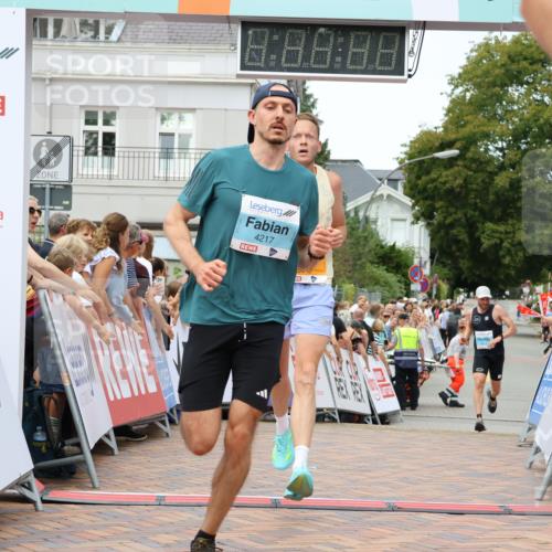 31.08.2025 - 21. Blankeneser Heldenlauf Strokosch-Dieckow http://msf.ph/oto/8687873 31.08.2025 11:56:33 Ziel 5615, 4265, 4217, 4211 meine-sportfotos.de