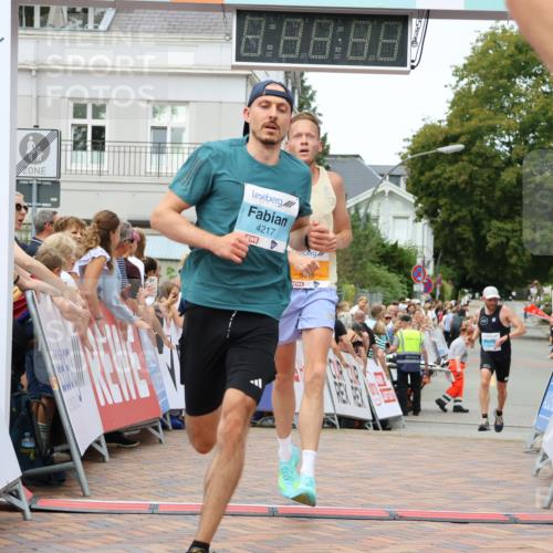 31.08.2025 - 21. Blankeneser Heldenlauf Strokosch-Dieckow http://msf.ph/oto/8687880 31.08.2025 11:56:33 Ziel 5615, 4265, 4217, 4211 meine-sportfotos.de