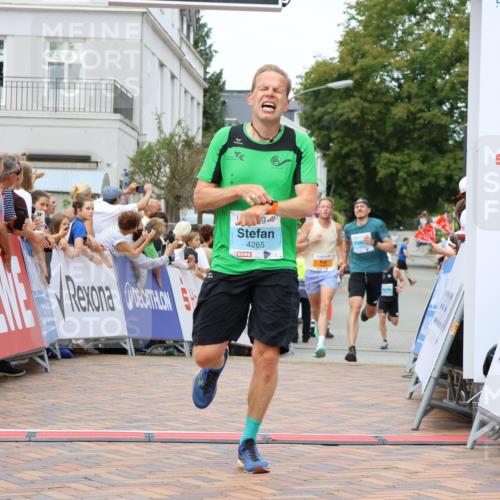 31.08.2025 - 21. Blankeneser Heldenlauf Strokosch-Dieckow http://msf.ph/oto/8687926 31.08.2025 11:56:30 Ziel 5615, 4265, 4217 meine-sportfotos.de