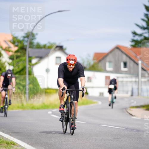 31.08.2025 - Elbe Triathlon Hamburg Michael Burmester http://msf.ph/oto/8687930 31.08.2025 15:30:18 Radfahren  meine-sportfotos.de