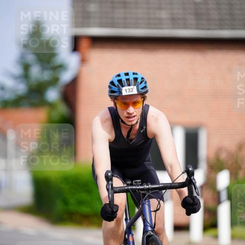 31.08.2025 - Elbe Triathlon Hamburg Michael Burmester http://msf.ph/oto/8687947 31.08.2025 15:30:43 Radfahren  meine-sportfotos.de