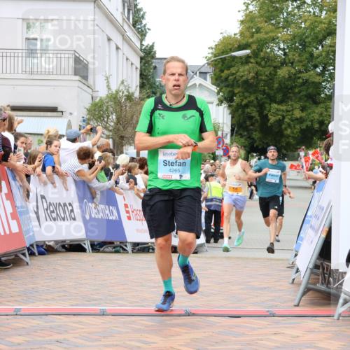 31.08.2025 - 21. Blankeneser Heldenlauf Strokosch-Dieckow http://msf.ph/oto/8687955 31.08.2025 11:56:30 Ziel 5615, 4265, 4217 meine-sportfotos.de
