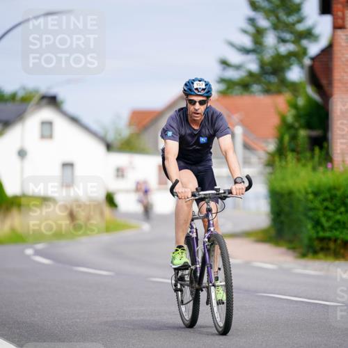 31.08.2025 - Elbe Triathlon Hamburg Michael Burmester http://msf.ph/oto/8687965 31.08.2025 15:31:49 Radfahren  meine-sportfotos.de