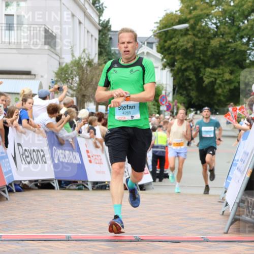 31.08.2025 - 21. Blankeneser Heldenlauf Strokosch-Dieckow http://msf.ph/oto/8687966 31.08.2025 11:56:29 Ziel 5615, 4265, 4217 meine-sportfotos.de