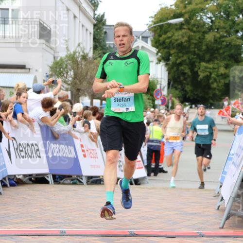 31.08.2025 - 21. Blankeneser Heldenlauf Strokosch-Dieckow http://msf.ph/oto/8687971 31.08.2025 11:56:29 Ziel 5615, 4265, 4217 meine-sportfotos.de