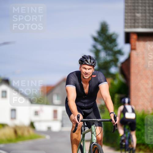 31.08.2025 - Elbe Triathlon Hamburg Michael Burmester http://msf.ph/oto/8687992 31.08.2025 15:33:02 Radfahren  meine-sportfotos.de