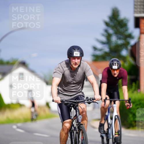 31.08.2025 - Elbe Triathlon Hamburg Michael Burmester http://msf.ph/oto/8688062 31.08.2025 15:34:05 Radfahren  meine-sportfotos.de