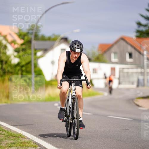 31.08.2025 - Elbe Triathlon Hamburg Michael Burmester http://msf.ph/oto/8688070 31.08.2025 15:34:12 Radfahren  meine-sportfotos.de