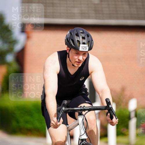 31.08.2025 - Elbe Triathlon Hamburg Michael Burmester http://msf.ph/oto/8688074 31.08.2025 15:34:14 Radfahren  meine-sportfotos.de