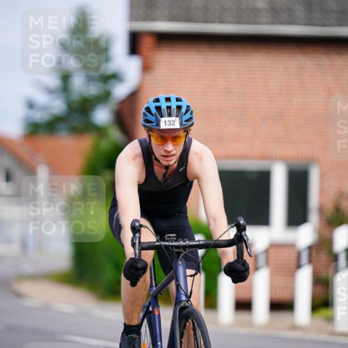 31.08.2025 - Elbe Triathlon Hamburg Michael Burmester http://msf.ph/oto/8688110 31.08.2025 15:35:49 Radfahren  meine-sportfotos.de
