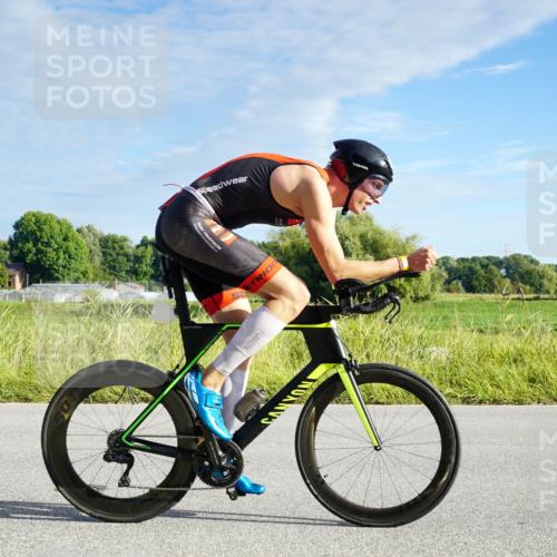 31.08.2025 - Elbe Triathlon Hamburg Michael Burmester http://msf.ph/oto/8688161 31.08.2025 08:49:30 Radfahren 210, 312 meine-sportfotos.de