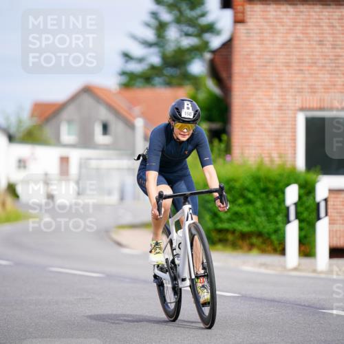 31.08.2025 - Elbe Triathlon Hamburg Michael Burmester http://msf.ph/oto/8688176 31.08.2025 15:37:07 Radfahren  meine-sportfotos.de