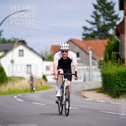 31.08.2025 - Elbe Triathlon Hamburg Michael Burmester http://msf.ph/oto/8688184 31.08.2025 15:37:41 Radfahren  meine-sportfotos.de