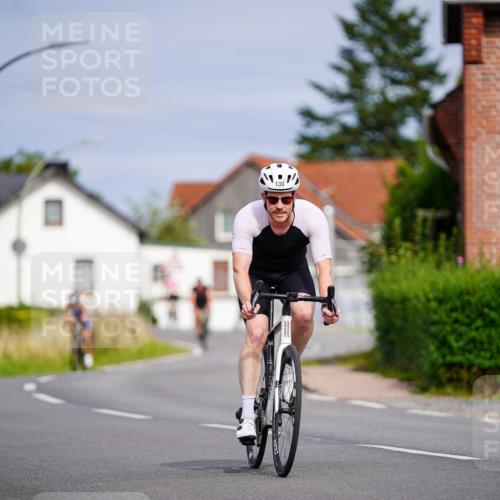 31.08.2025 - Elbe Triathlon Hamburg Michael Burmester http://msf.ph/oto/8688186 31.08.2025 15:37:41 Radfahren  meine-sportfotos.de