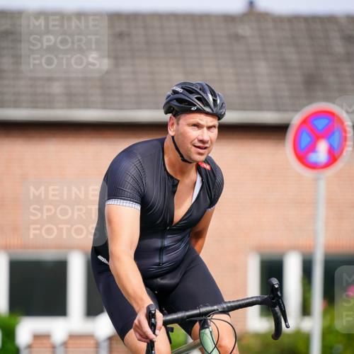 31.08.2025 - Elbe Triathlon Hamburg Michael Burmester http://msf.ph/oto/8688208 31.08.2025 15:37:52 Radfahren  meine-sportfotos.de
