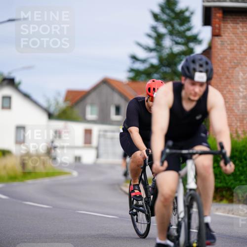 31.08.2025 - Elbe Triathlon Hamburg Michael Burmester http://msf.ph/oto/8688258 31.08.2025 15:39:19 Radfahren  meine-sportfotos.de