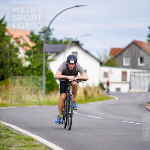 31.08.2025 - Elbe Triathlon Hamburg Michael Burmester http://msf.ph/oto/8688276 31.08.2025 15:40:01 Radfahren  meine-sportfotos.de
