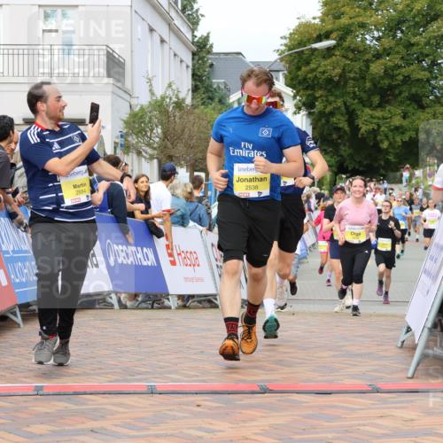 31.08.2025 - 21. Blankeneser Heldenlauf Strokosch-Dieckow http://msf.ph/oto/8688277 31.08.2025 10:29:32 Ziel 2614, 2615, 2684, 2538, 2558, 2277 meine-sportfotos.de