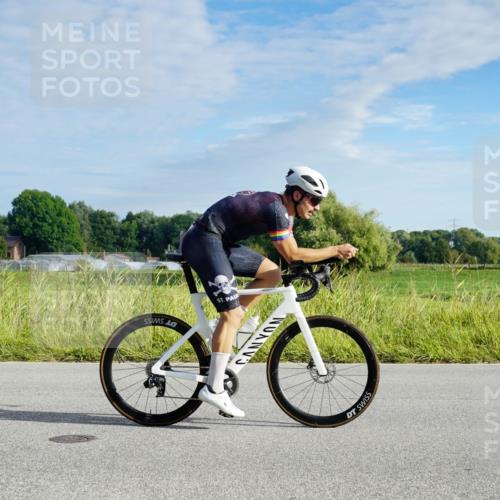 31.08.2025 - Elbe Triathlon Hamburg Michael Burmester http://msf.ph/oto/8688278 31.08.2025 08:54:59 Radfahren 167, 182, 264, 275 meine-sportfotos.de
