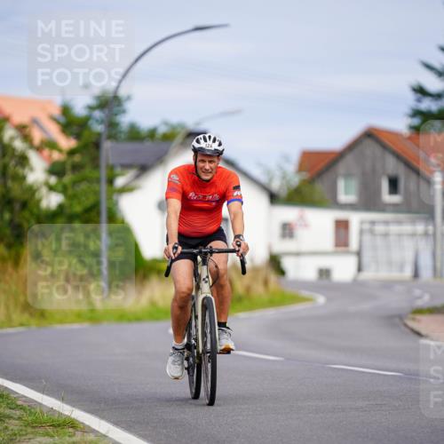 31.08.2025 - Elbe Triathlon Hamburg Michael Burmester http://msf.ph/oto/8688296 31.08.2025 15:40:34 Radfahren  meine-sportfotos.de