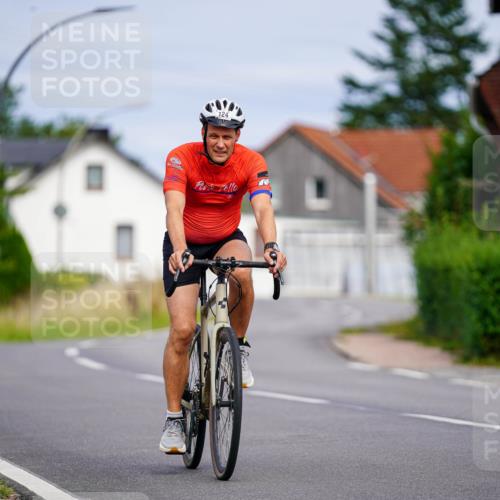 31.08.2025 - Elbe Triathlon Hamburg Michael Burmester http://msf.ph/oto/8688300 31.08.2025 15:40:35 Radfahren  meine-sportfotos.de