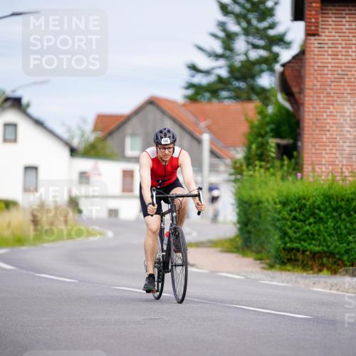 31.08.2025 - Elbe Triathlon Hamburg Michael Burmester http://msf.ph/oto/8688306 31.08.2025 15:40:52 Radfahren  meine-sportfotos.de
