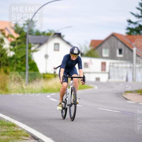 31.08.2025 - Elbe Triathlon Hamburg Michael Burmester http://msf.ph/oto/8688331 31.08.2025 15:41:33 Radfahren  meine-sportfotos.de