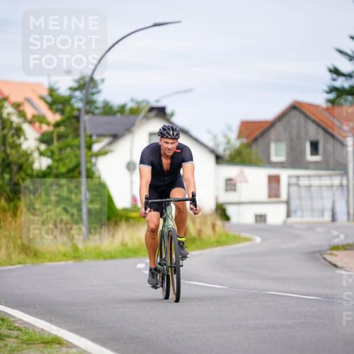 31.08.2025 - Elbe Triathlon Hamburg Michael Burmester http://msf.ph/oto/8688347 31.08.2025 15:42:36 Radfahren  meine-sportfotos.de