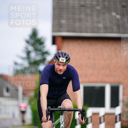 31.08.2025 - Elbe Triathlon Hamburg Michael Burmester http://msf.ph/oto/8688371 31.08.2025 15:43:26 Radfahren  meine-sportfotos.de