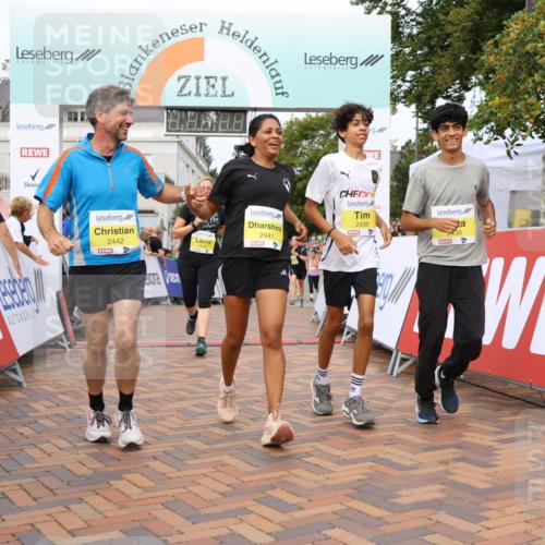31.08.2025 - 21. Blankeneser Heldenlauf Strokosch-Dieckow http://msf.ph/oto/8688385 31.08.2025 10:34:48 Ziel 2524, 2244, 2021, 2214, 2215, 2655, 2298, 2488, 2438, 2439, 2349, 2441, 2442, 2350, 2048 meine-sportfotos.de