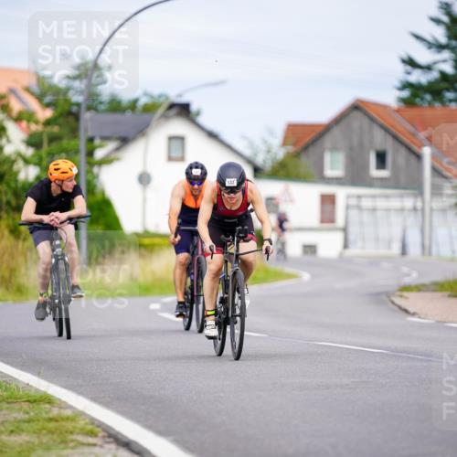 31.08.2025 - Elbe Triathlon Hamburg Michael Burmester http://msf.ph/oto/8688388 31.08.2025 15:44:20 Radfahren  meine-sportfotos.de