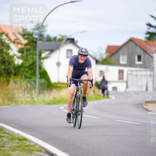 31.08.2025 - Elbe Triathlon Hamburg Michael Burmester http://msf.ph/oto/8688409 31.08.2025 15:44:31 Radfahren  meine-sportfotos.de