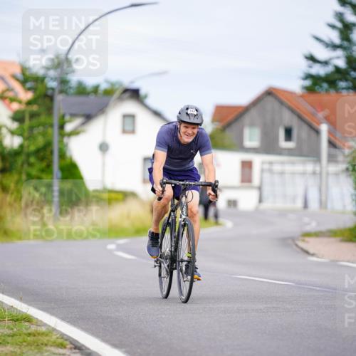 31.08.2025 - Elbe Triathlon Hamburg Michael Burmester http://msf.ph/oto/8688411 31.08.2025 15:44:31 Radfahren  meine-sportfotos.de