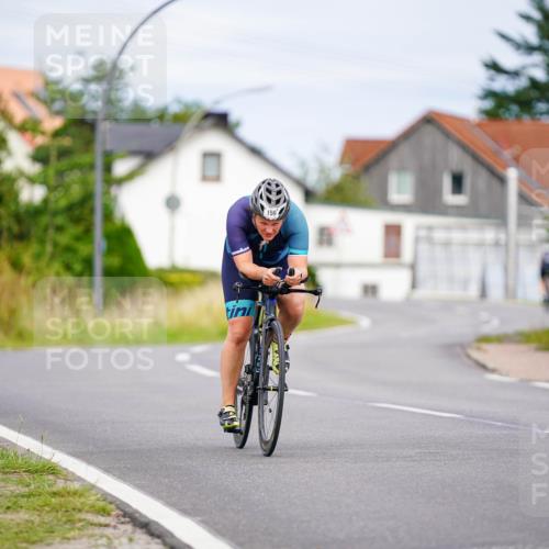 31.08.2025 - Elbe Triathlon Hamburg Michael Burmester http://msf.ph/oto/8688417 31.08.2025 15:45:17 Radfahren  meine-sportfotos.de