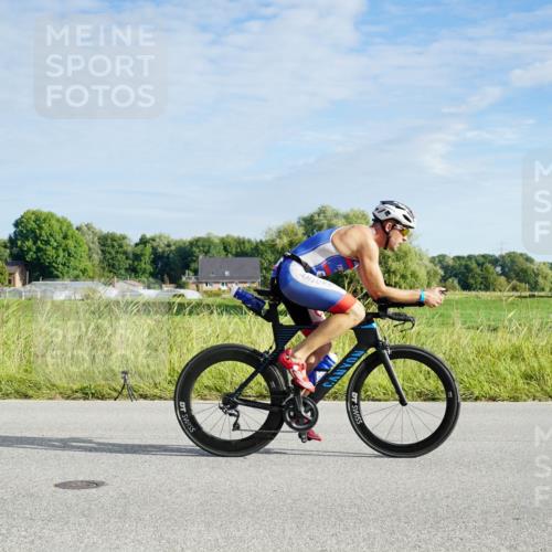 31.08.2025 - Elbe Triathlon Hamburg Michael Burmester http://msf.ph/oto/8688439 31.08.2025 08:59:01 Radfahren 299, 308, 353 meine-sportfotos.de