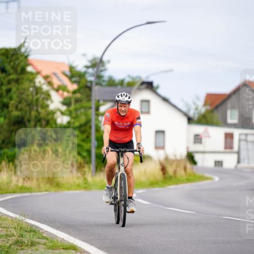 31.08.2025 - Elbe Triathlon Hamburg Michael Burmester http://msf.ph/oto/8688455 31.08.2025 15:46:36 Radfahren  meine-sportfotos.de