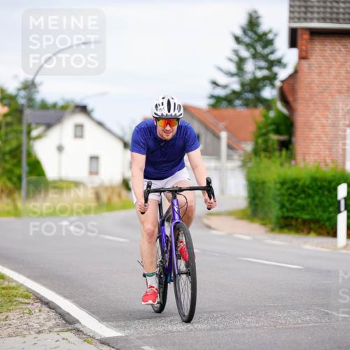 31.08.2025 - Elbe Triathlon Hamburg Michael Burmester http://msf.ph/oto/8688468 31.08.2025 15:47:06 Radfahren  meine-sportfotos.de