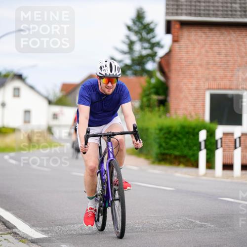 31.08.2025 - Elbe Triathlon Hamburg Michael Burmester http://msf.ph/oto/8688472 31.08.2025 15:47:06 Radfahren  meine-sportfotos.de