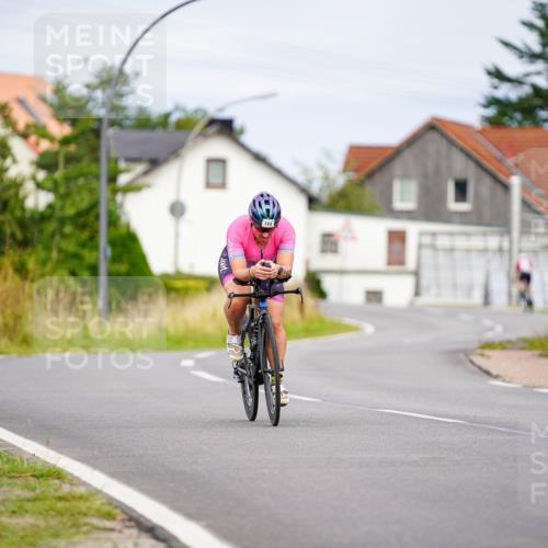 31.08.2025 - Elbe Triathlon Hamburg Michael Burmester http://msf.ph/oto/8688475 31.08.2025 15:47:14 Radfahren  meine-sportfotos.de