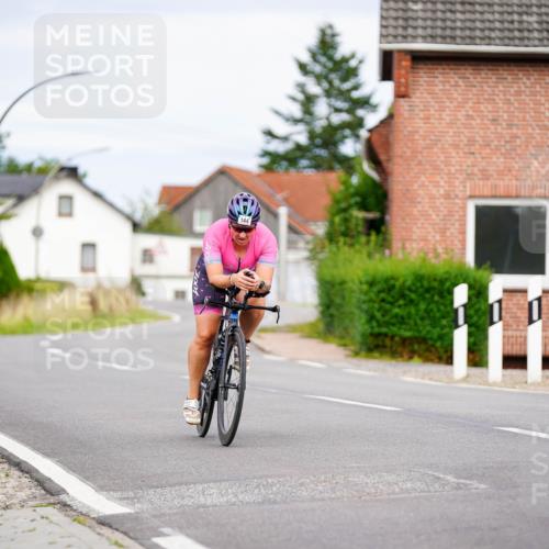 31.08.2025 - Elbe Triathlon Hamburg Michael Burmester http://msf.ph/oto/8688480 31.08.2025 15:47:15 Radfahren  meine-sportfotos.de
