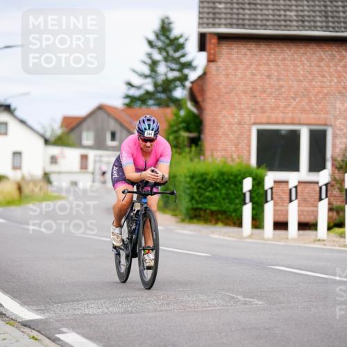 31.08.2025 - Elbe Triathlon Hamburg Michael Burmester http://msf.ph/oto/8688484 31.08.2025 15:47:16 Radfahren  meine-sportfotos.de