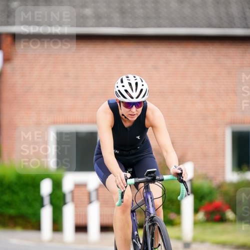 31.08.2025 - Elbe Triathlon Hamburg Michael Burmester http://msf.ph/oto/8688495 31.08.2025 15:47:40 Radfahren  meine-sportfotos.de