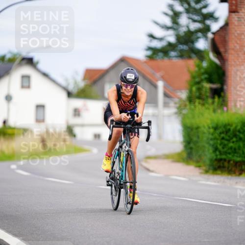 31.08.2025 - Elbe Triathlon Hamburg Michael Burmester http://msf.ph/oto/8688503 31.08.2025 15:47:51 Radfahren  meine-sportfotos.de