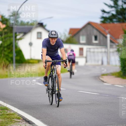 31.08.2025 - Elbe Triathlon Hamburg Michael Burmester http://msf.ph/oto/8688520 31.08.2025 15:49:19 Radfahren  meine-sportfotos.de