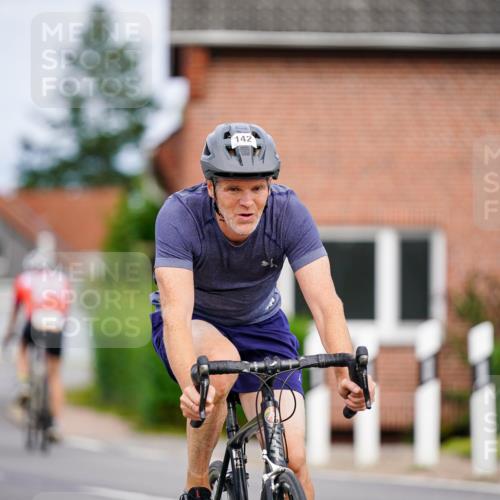 31.08.2025 - Elbe Triathlon Hamburg Michael Burmester http://msf.ph/oto/8688522 31.08.2025 15:49:20 Radfahren  meine-sportfotos.de